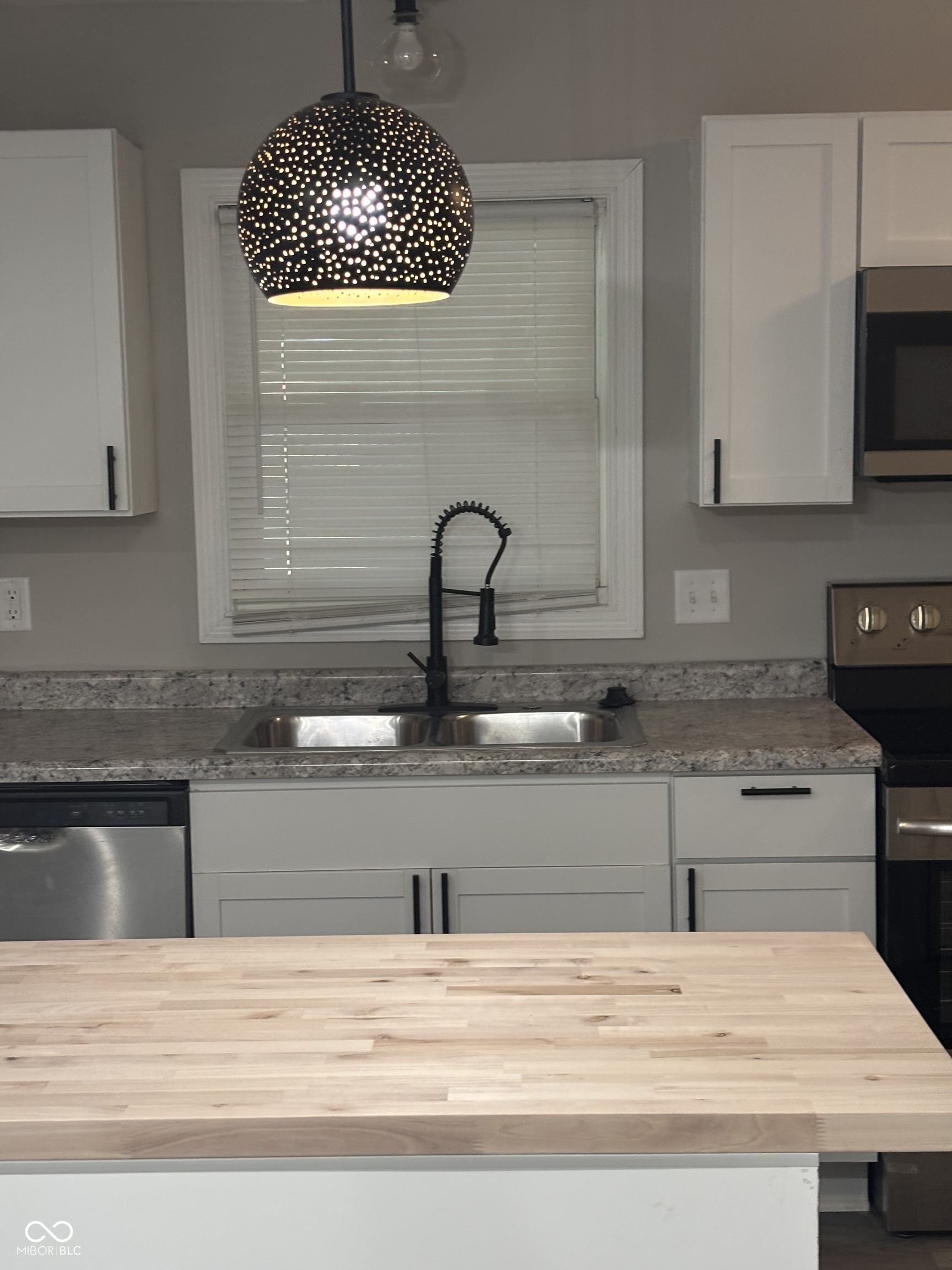1223 East Thompson Road Indianapolis, IN 46227 - Photo 6 of 49