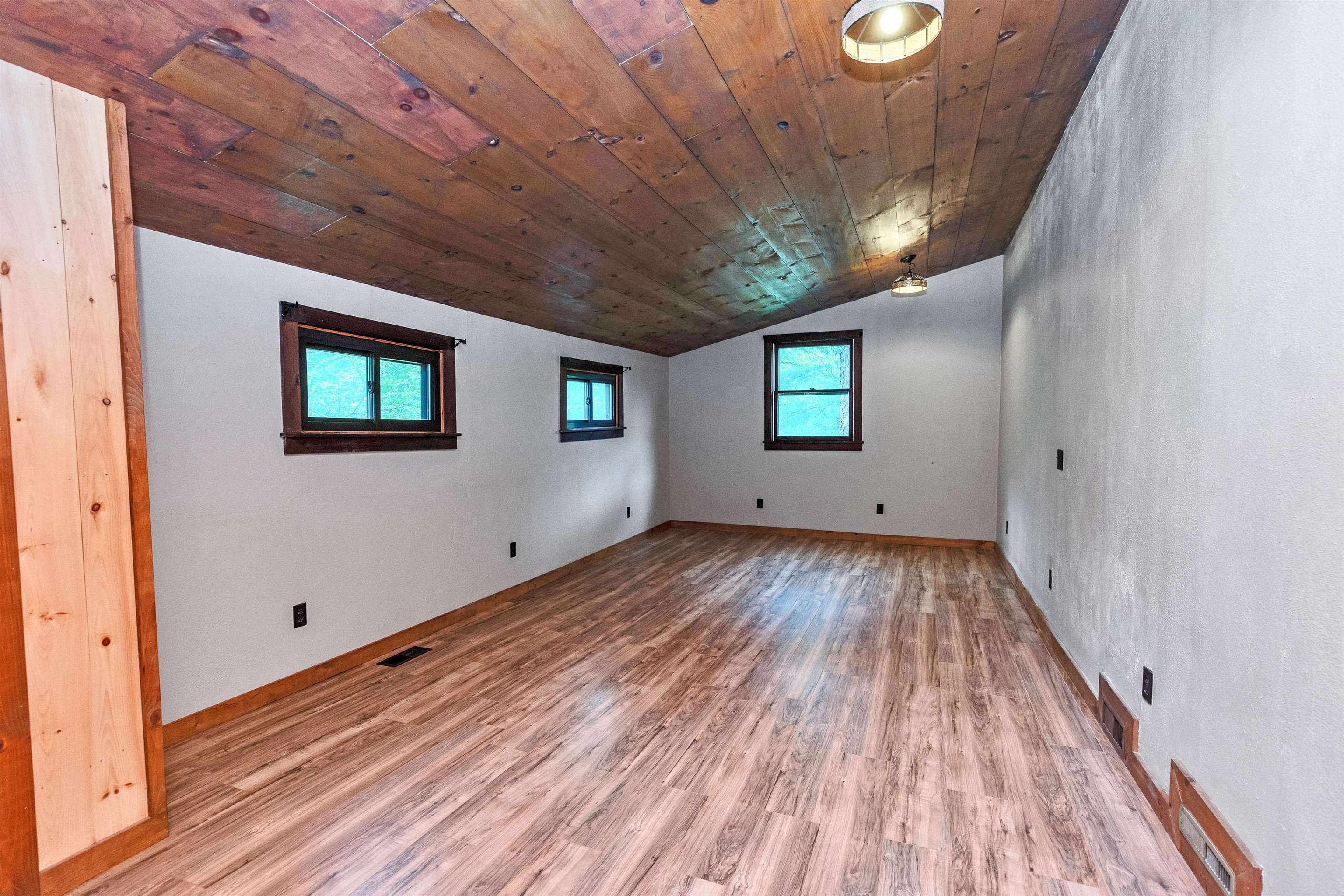 277 Old Street Road Peterborough, NH 03458 - Photo 21 of 38