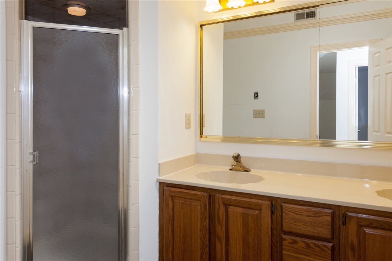 2008 Upland Court Raleigh, NC 27615 - Photo 17 of 25 Second Floor Bath