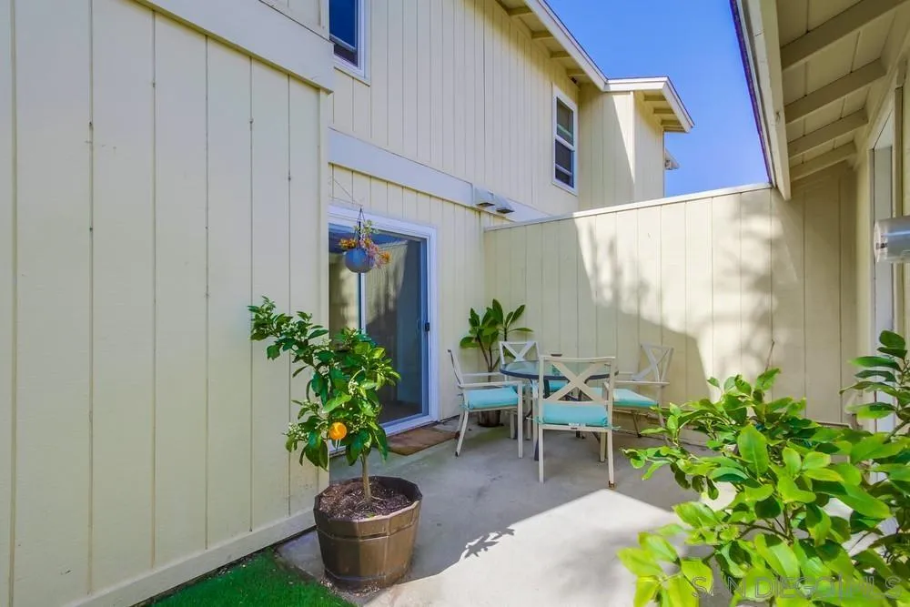 284 Gardendale Road Encinitas, CA 92024 - Photo 10 of 59