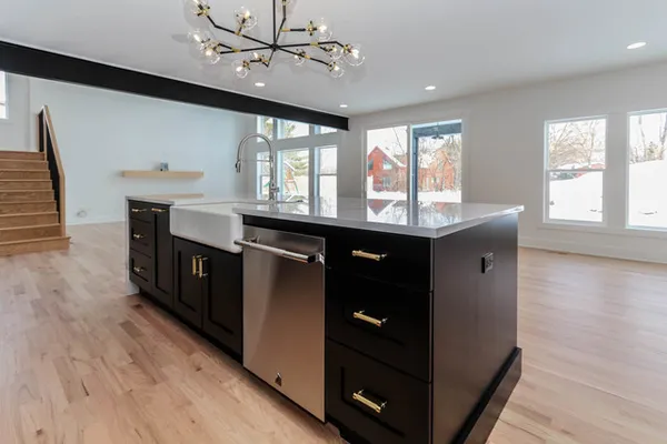 $1,499,900 | 313 Lincoln Street, Schaumburg, IL 60194