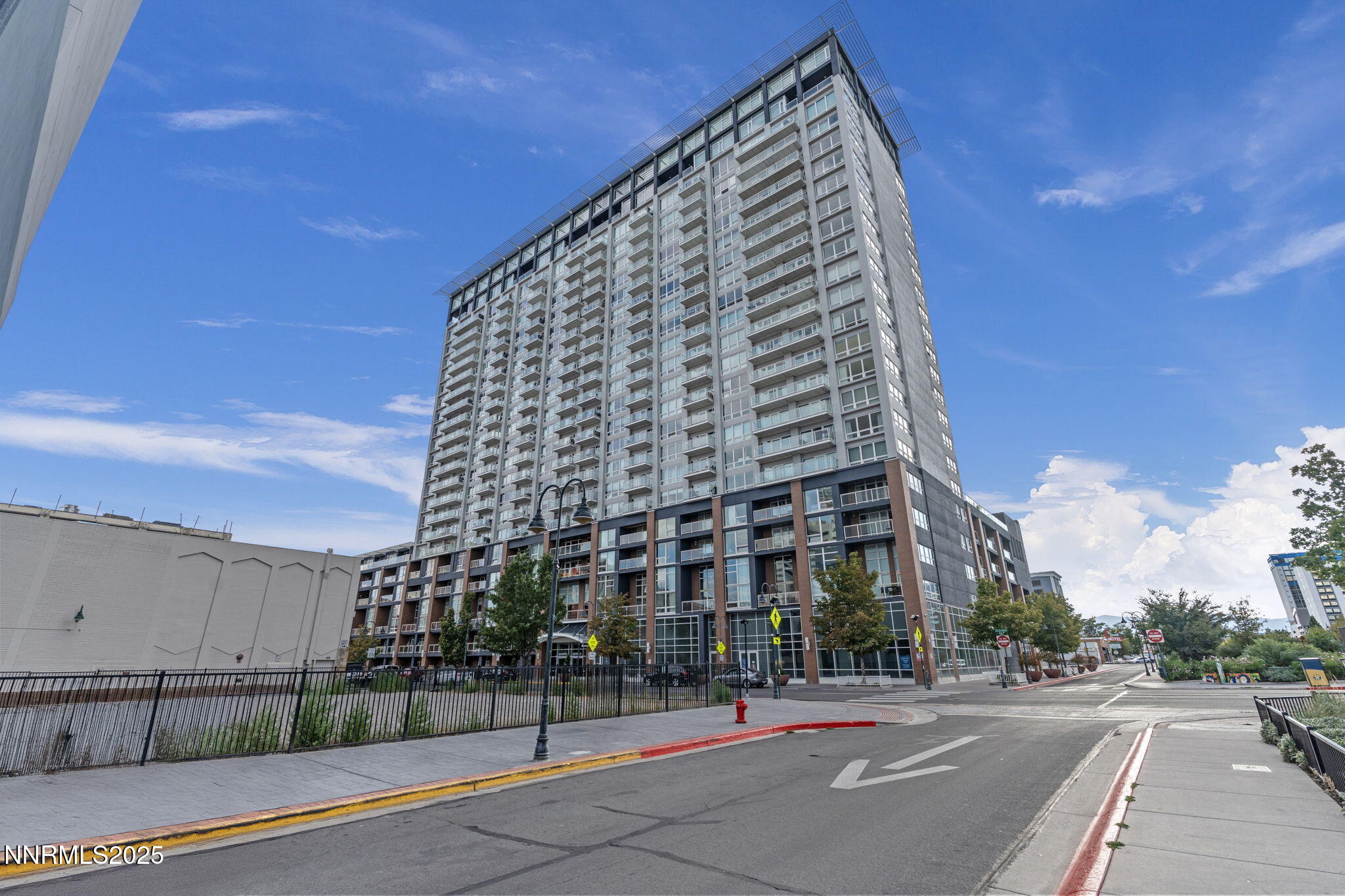 255 North Sierra Street, Unit 2010 Reno, NV 89501 - Photo 3 of 24 2-web-or-mls-DSC03939