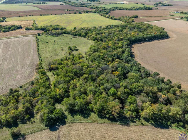 $1 | 0 10th Road, Clay Center, KS 67432