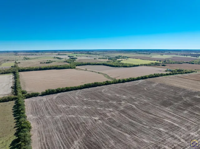 $1 | 0 10th Road, Clay Center, KS 67432