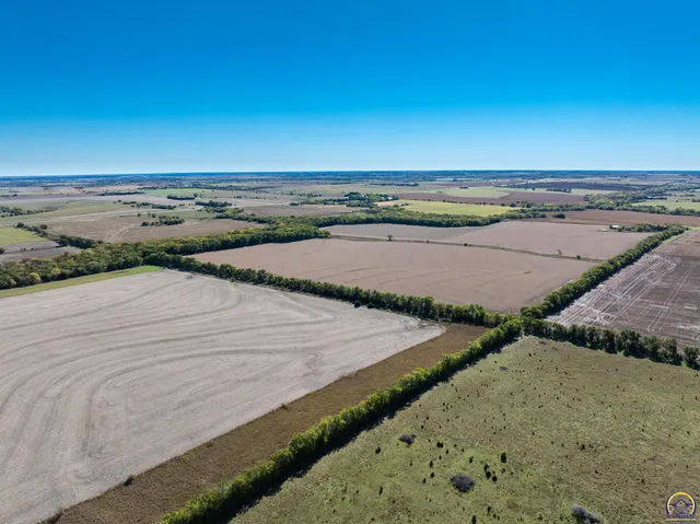 $1 | 0 10th Road, Clay Center, KS 67432