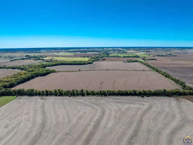 $1 | 0 10th Road, Clay Center, KS 67432