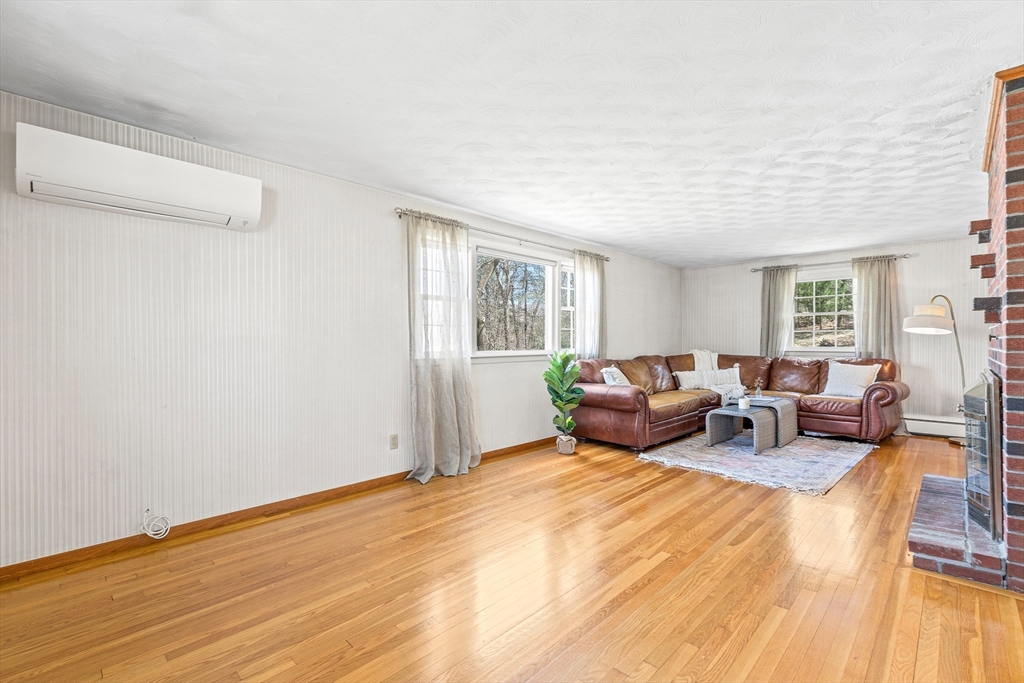 12 Cathy Road Burlington, MA 01803 - Photo 16 of 39 Gallery Image 16