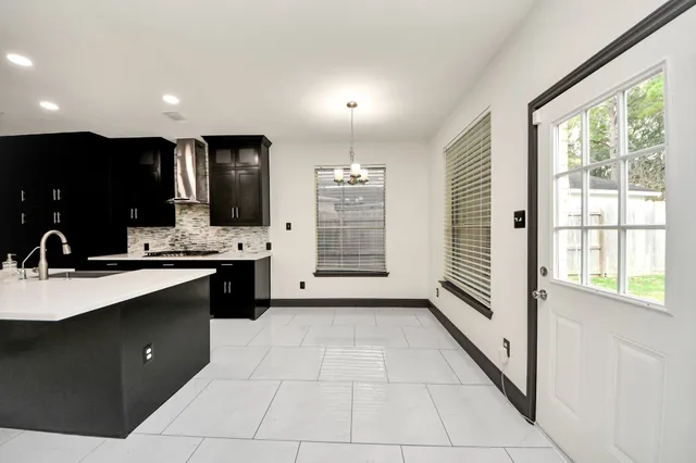 $3,000 | 5810 Windy Knoll Lane, Rosharon, TX 77583