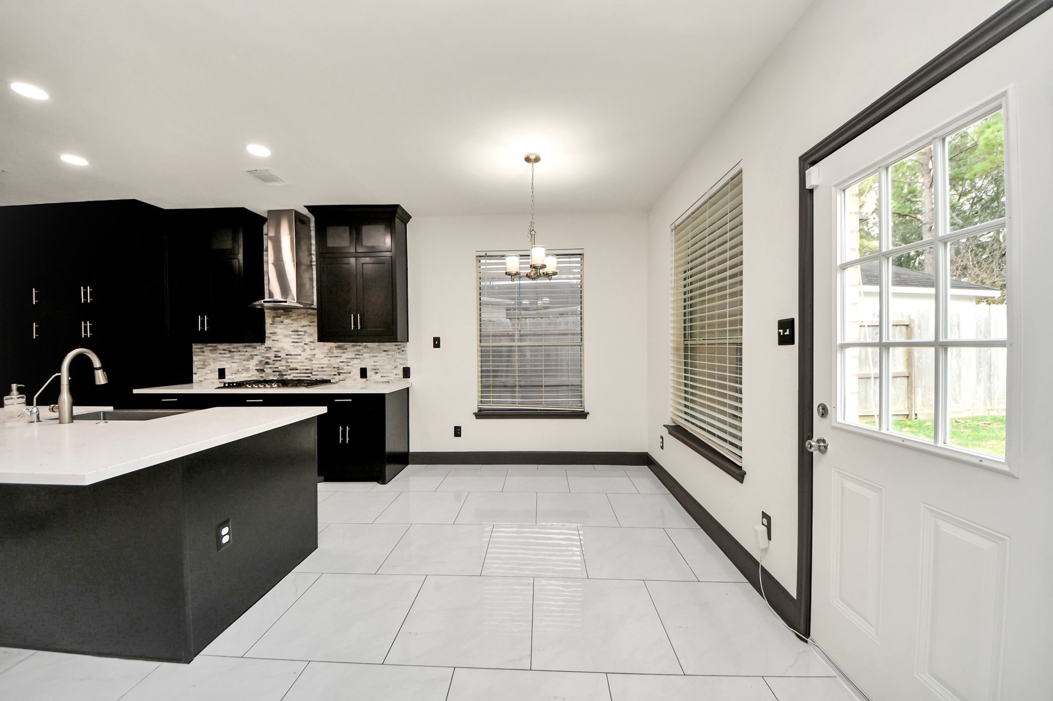 5810 Windy Knoll Lane Rosharon, TX 77583 - Photo 15 of 45