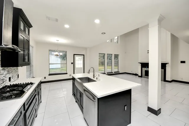 $3,000 | 5810 Windy Knoll Lane, Rosharon, TX 77583