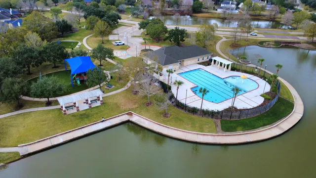 $3,000 | 5810 Windy Knoll Lane, Rosharon, TX 77583