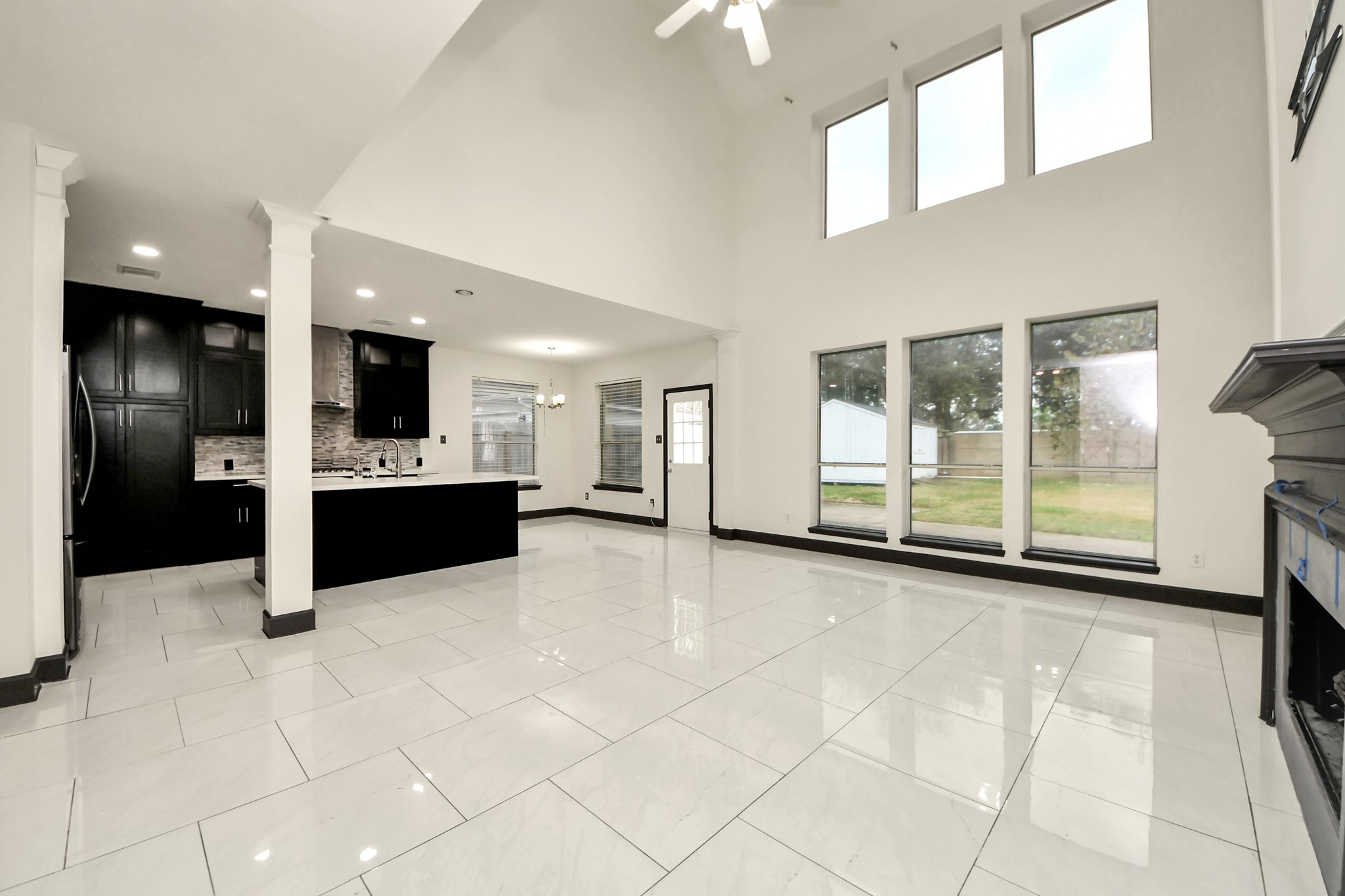 5810 Windy Knoll Lane Rosharon, TX 77583 - Photo 5 of 45