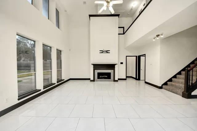 $3,000 | 5810 Windy Knoll Lane, Rosharon, TX 77583