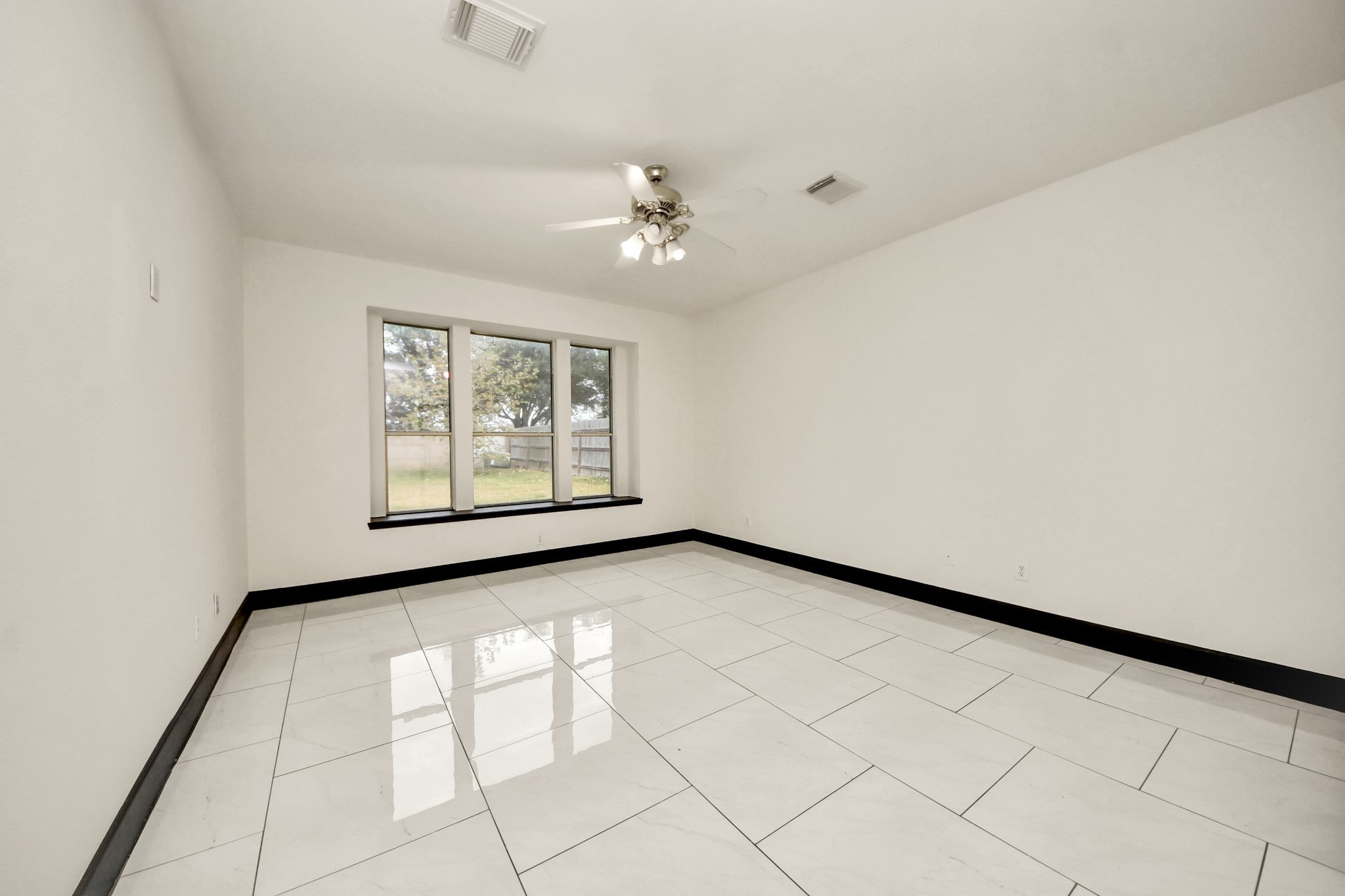 5810 Windy Knoll Lane Rosharon, TX 77583 - Photo 9 of 45