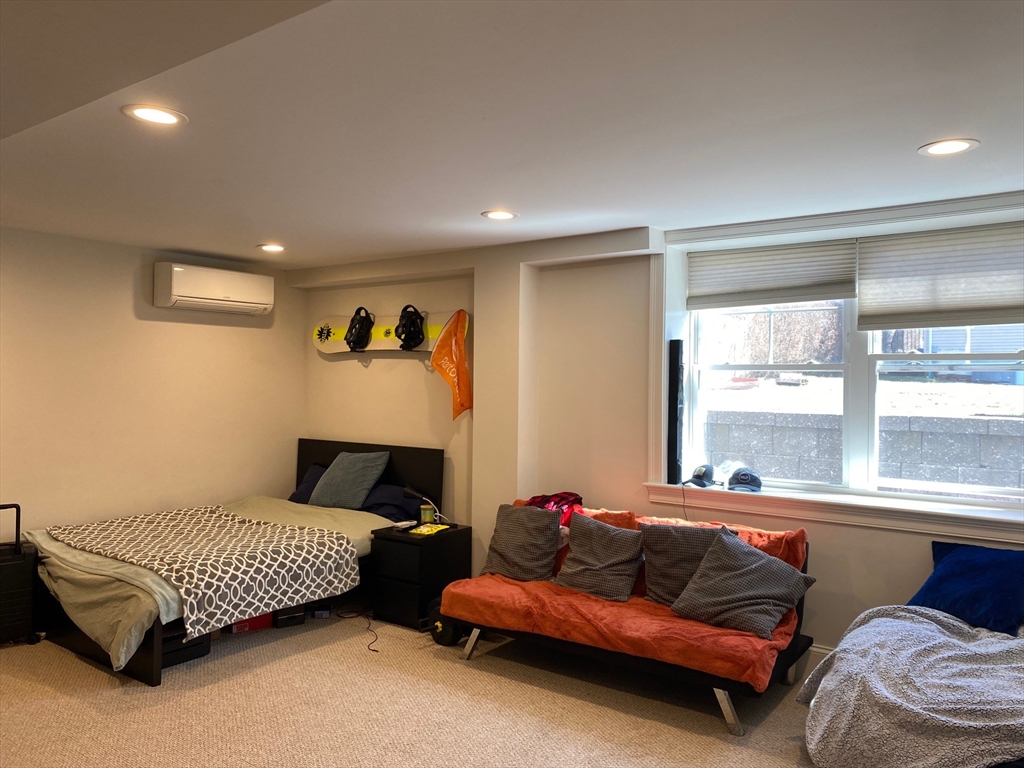 896 Chestnut Street, Unit 896 Waban, MA 02468 - Photo 15 of 17