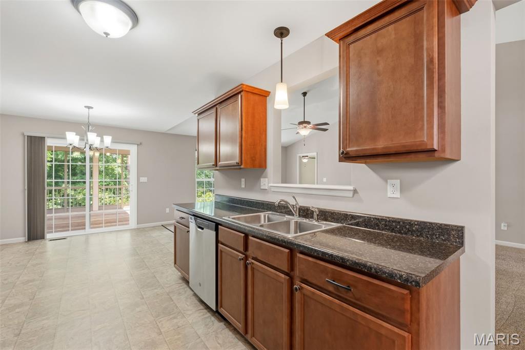 27471 Forest Ridge Court Warrenton, MO 63383 - Photo 20 of 82