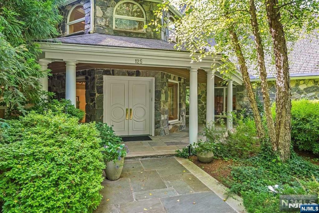 125 Chestnut Ridge Road Saddle River, NJ 07458 - Photo 23 of 49 Gallery Image 23