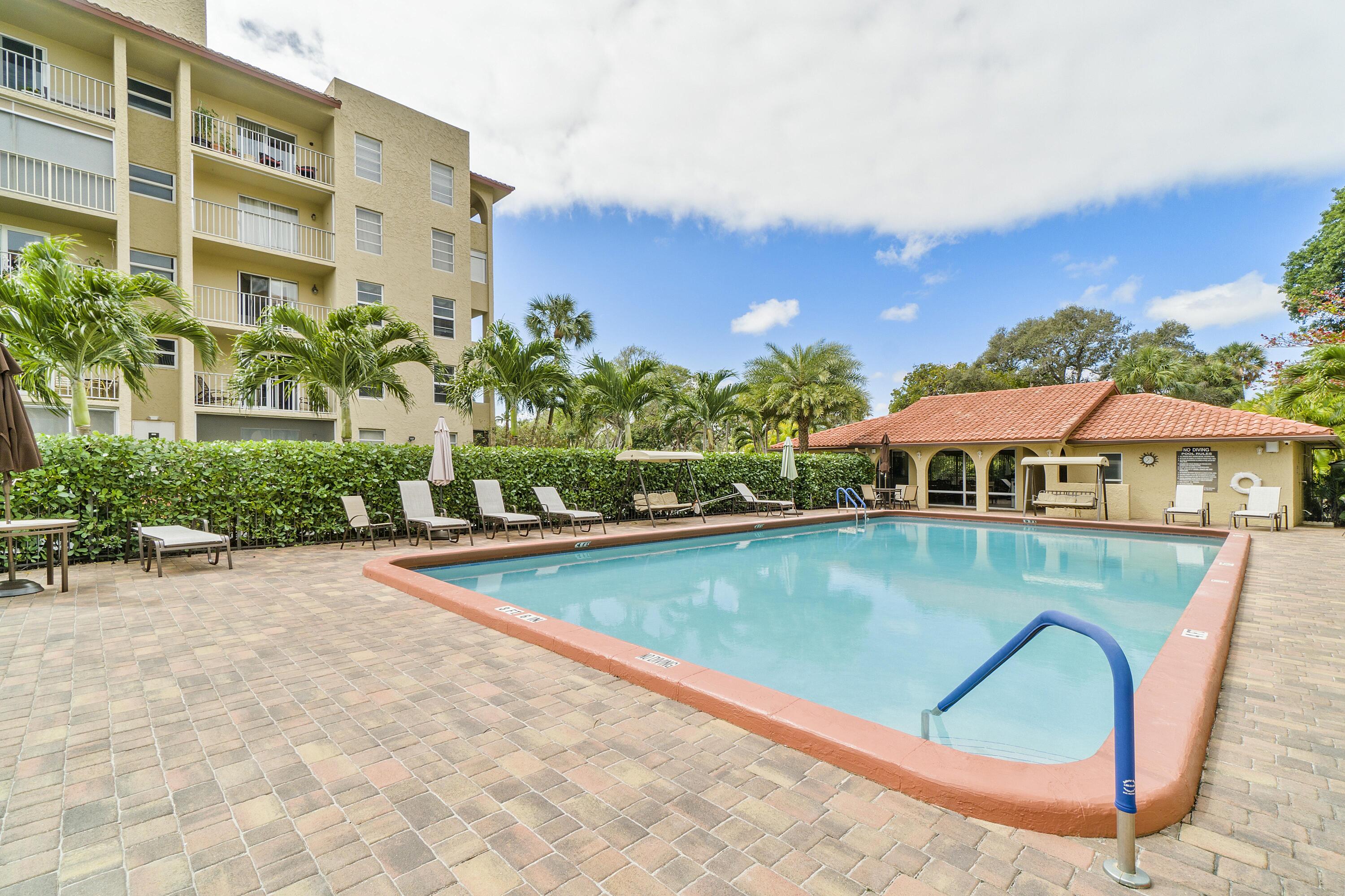 951 De Soto Road, Unit 135 Boca Raton, FL 33432 - Photo 24 of 36 Pool