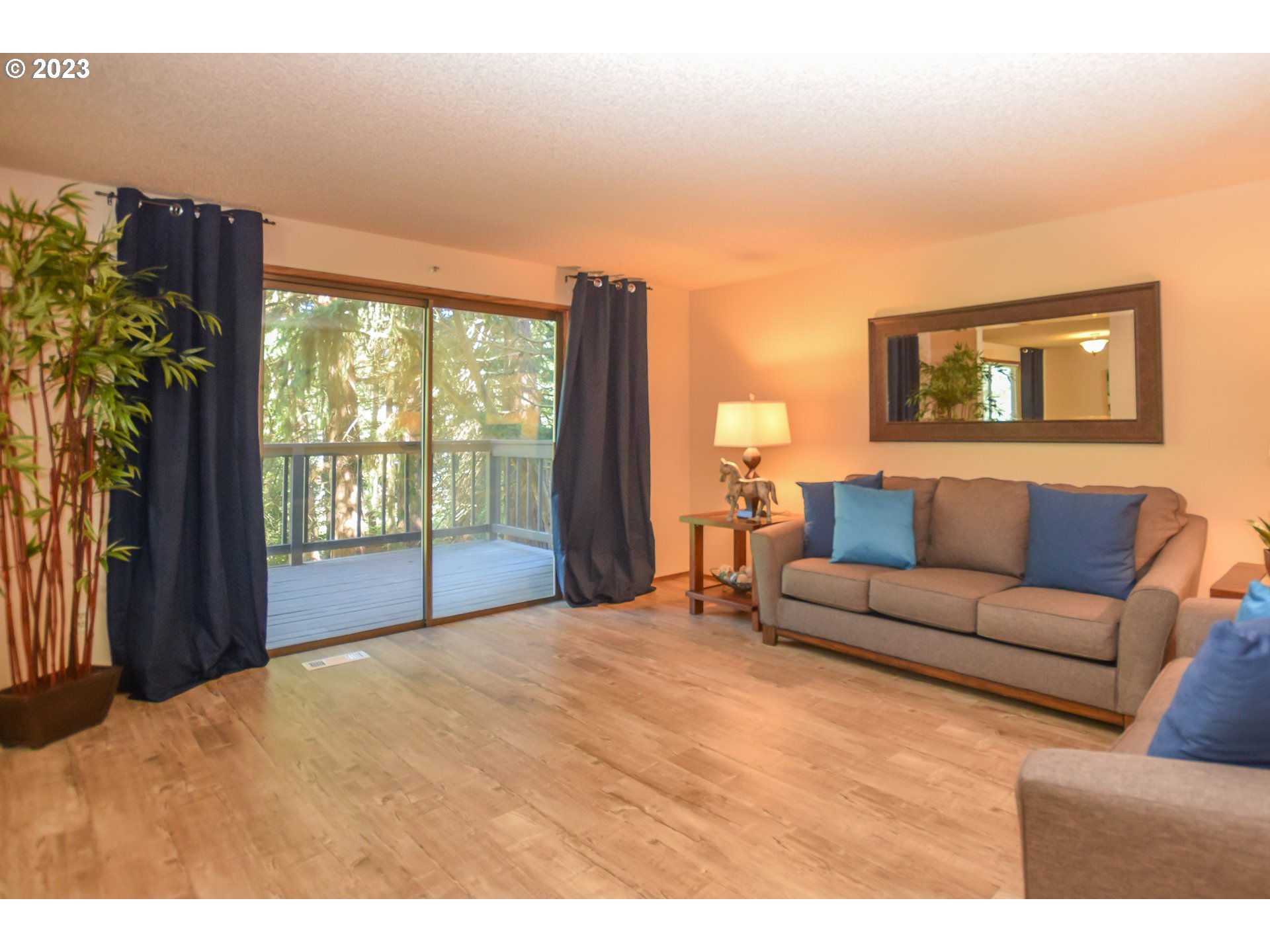 15065 Southwest Davis Road Beaverton, OR 97007 - Photo 4 of 20 Gallery Image 4