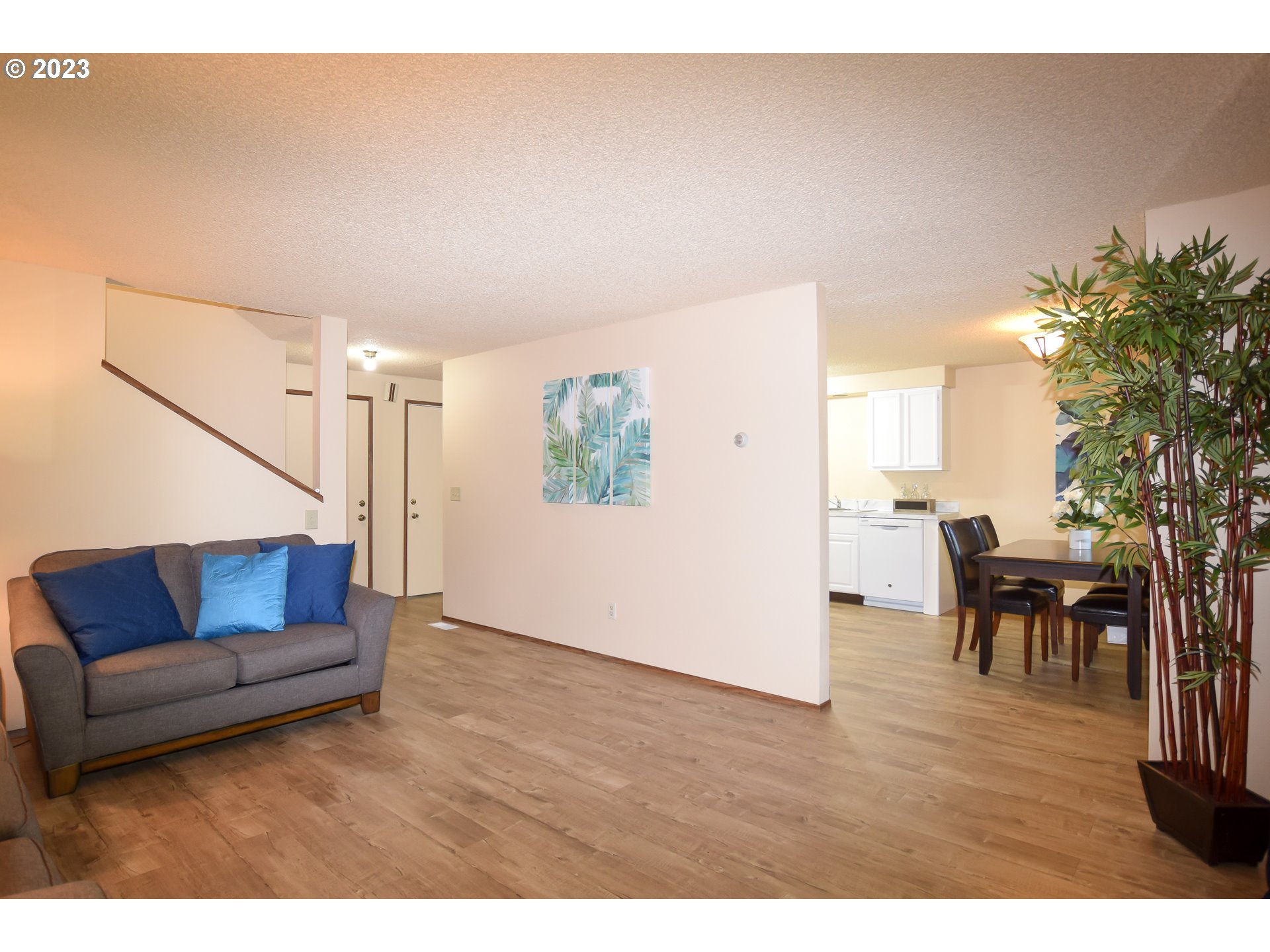 15065 Southwest Davis Road Beaverton, OR 97007 - Photo 5 of 20 Gallery Image 5