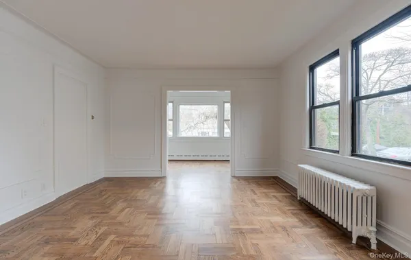$3,300 | 23 Park Avenue, Oyster Bay, NY 11771
