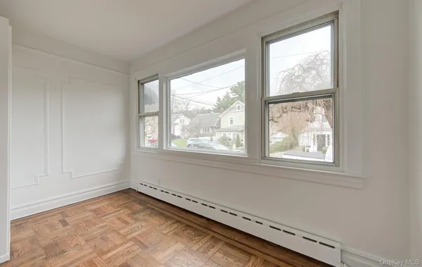 $3,300 | 23 Park Avenue, Oyster Bay, NY 11771