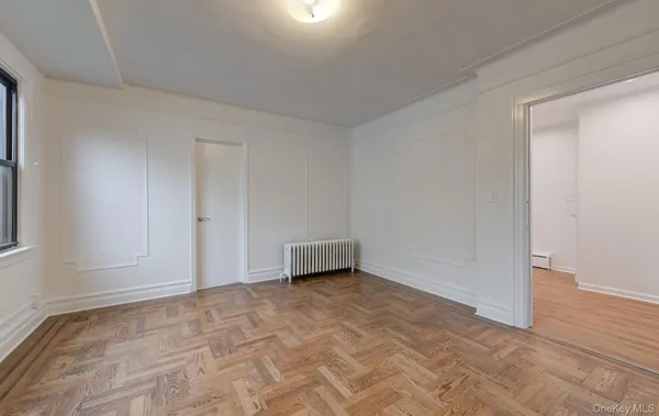 $3,300 | 23 Park Avenue, Oyster Bay, NY 11771
