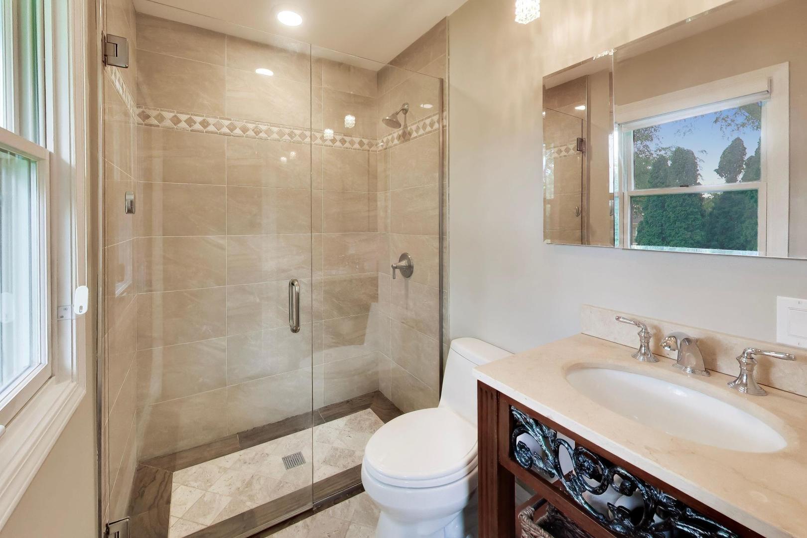 955 West Gilbert Road Palatine, IL 60067 - Photo 10 of 29 Gallery Image 10