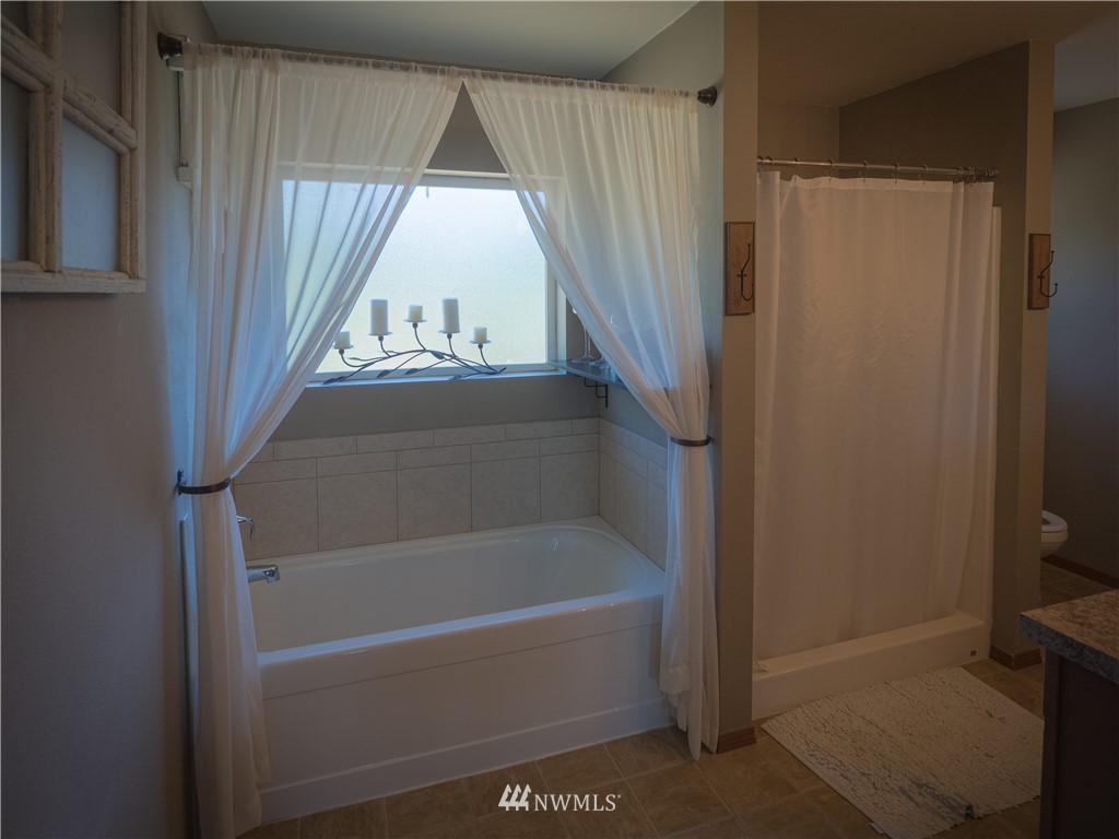 411 Raintree Loop Southeast Rainier, WA 98576 - Photo 14 of 23 Gallery Image 14