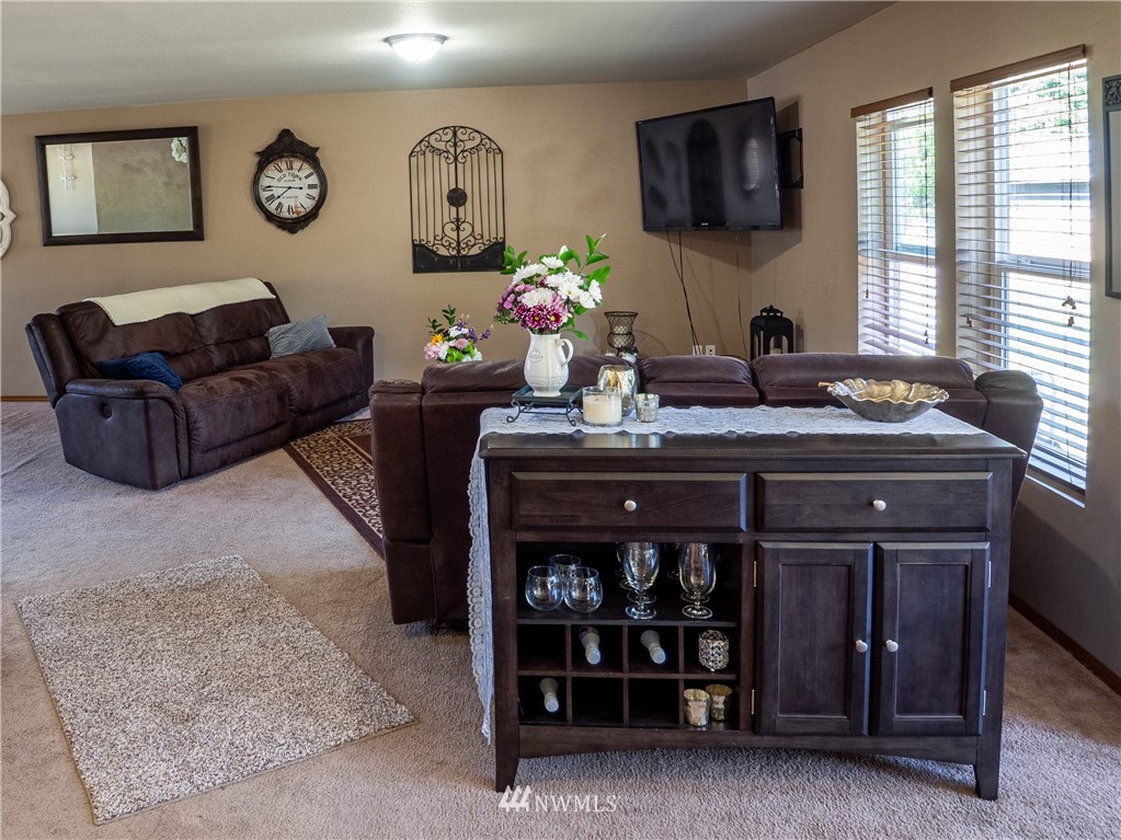 411 Raintree Loop Southeast Rainier, WA 98576 - Photo 7 of 23 Gallery Image 7