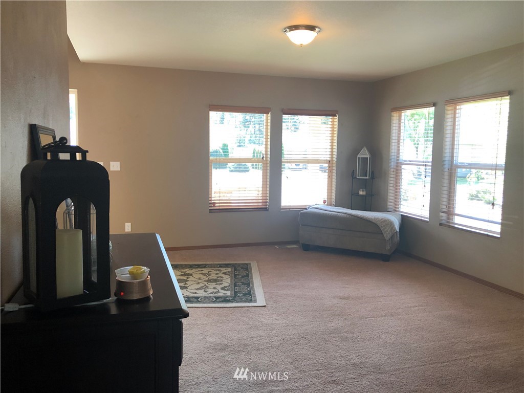 411 Raintree Loop Southeast Rainier, WA 98576 - Photo 9 of 23 Gallery Image 9