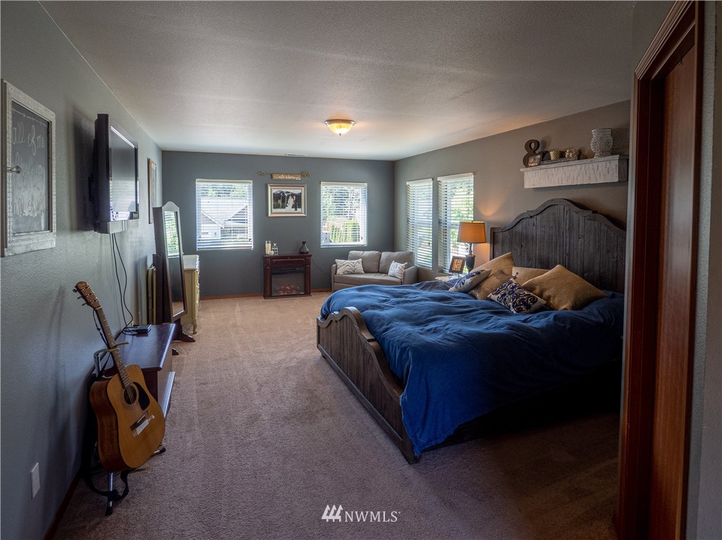 411 Raintree Loop Southeast Rainier, WA 98576 - Photo 10 of 23 Gallery Image 10