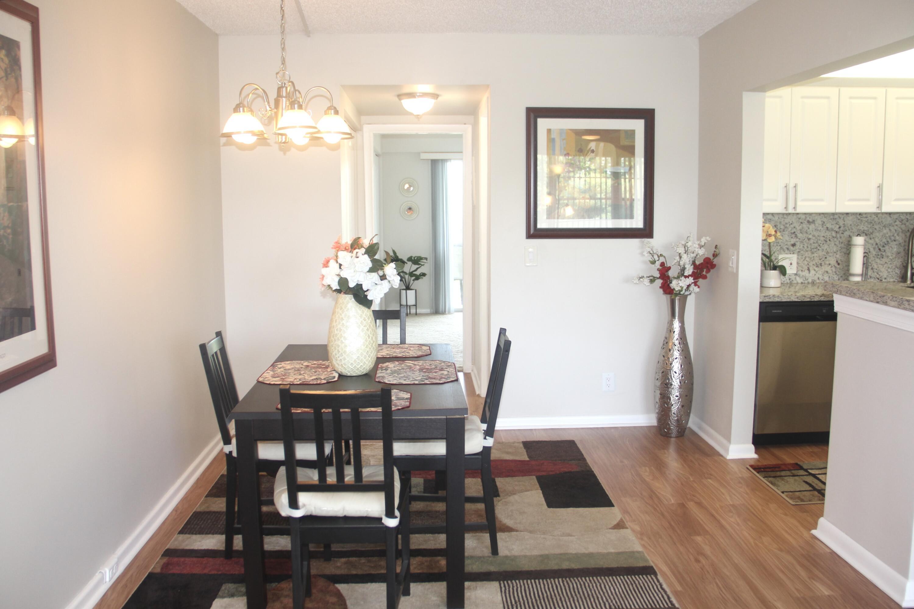454 Fanshaw K Boca Raton, FL 33434 - Photo 7 of 30 Dining Living Combo