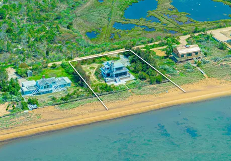 a view of an ocean pool and mountain view