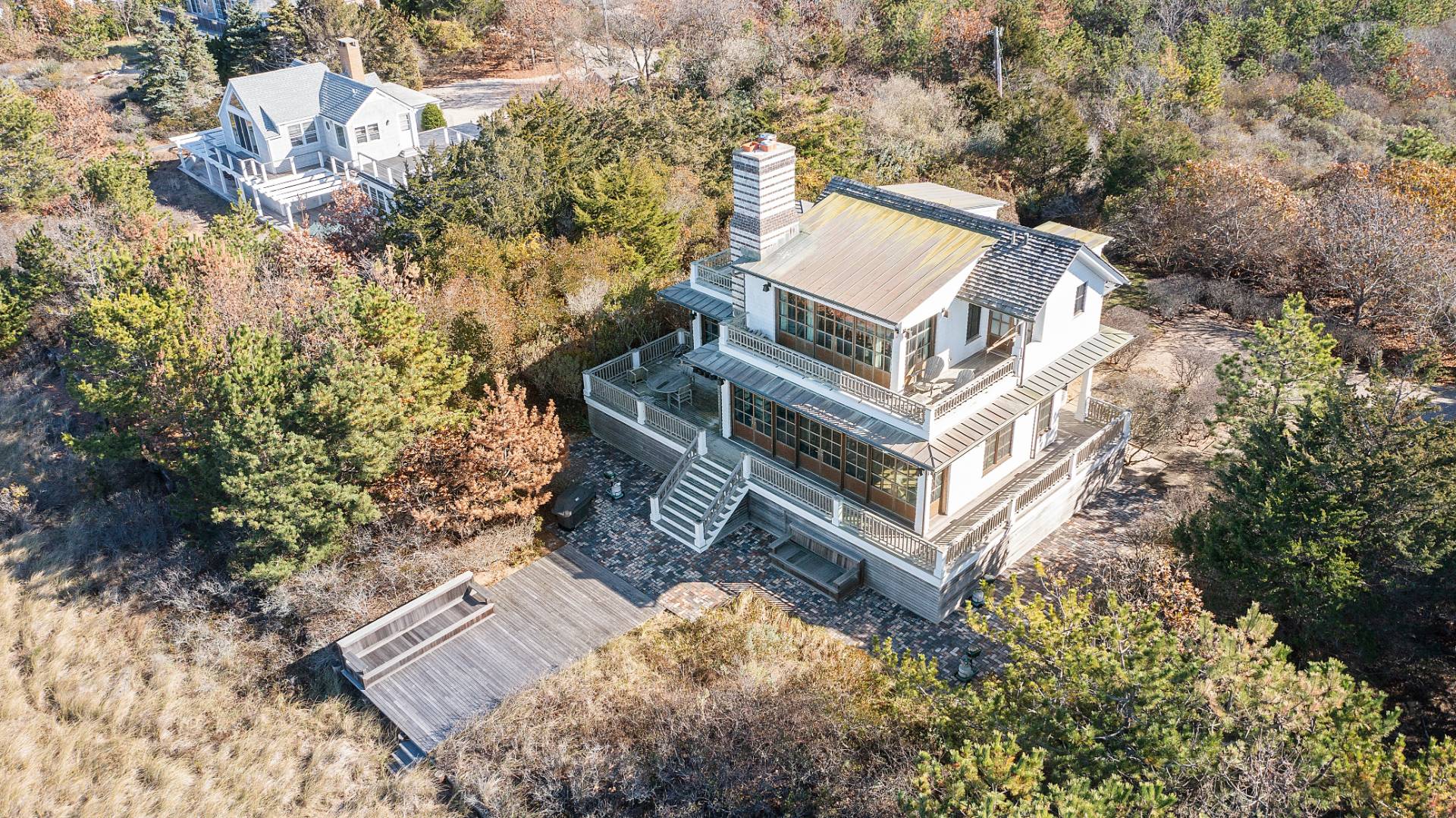 30 Private Road Amagansett, NY 11930 - Photo 25 of 26 an aerial view of a house with a yard
