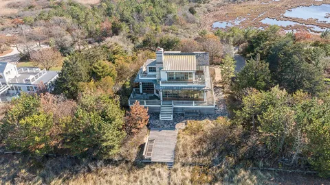 $3,950,000 | 30 Private Road, Amagansett, NY 11930