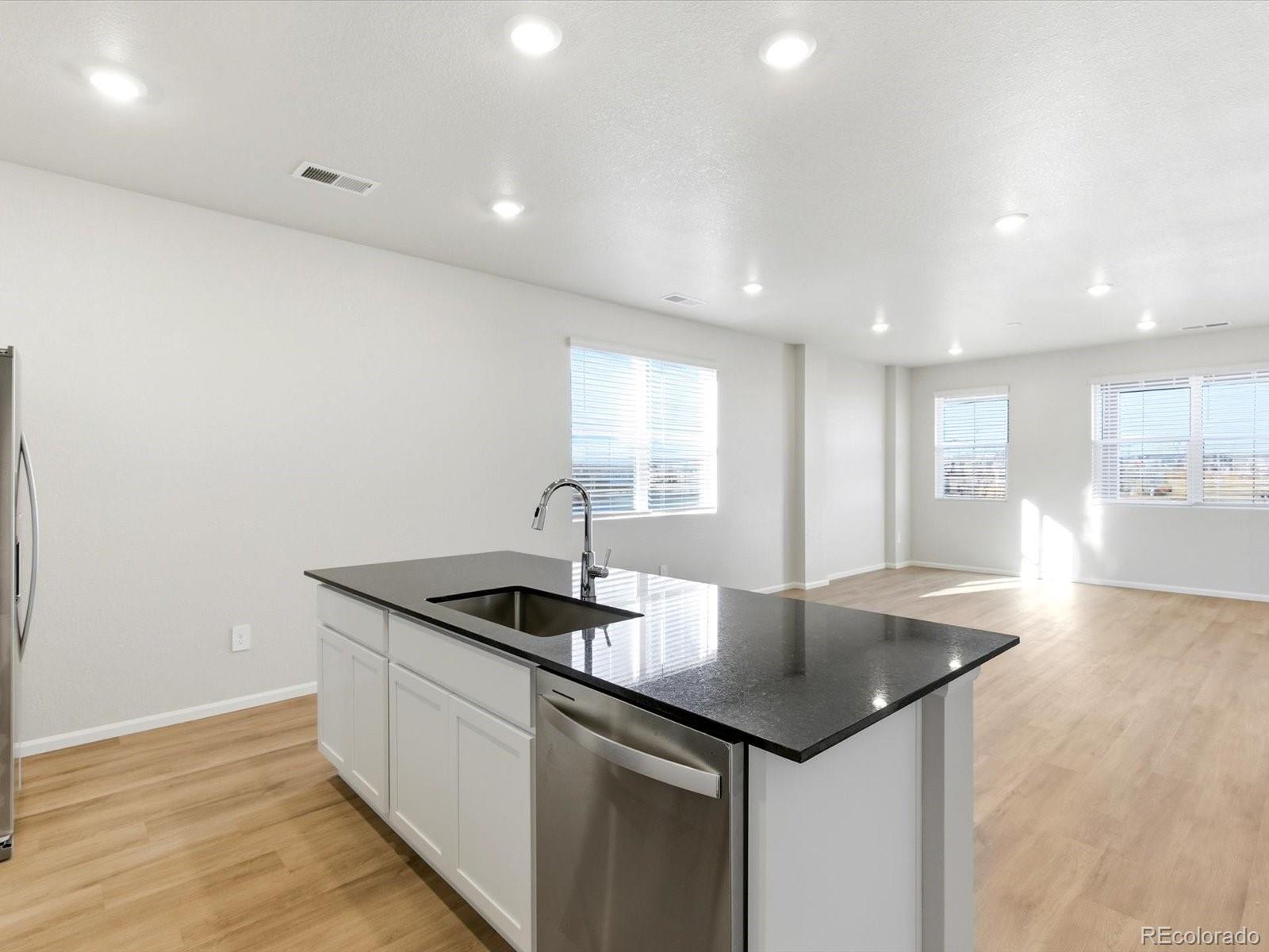 744 North Rome Street Aurora, CO 80018 - Photo 8 of 26