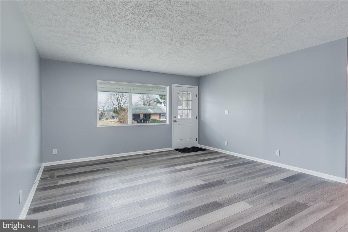 1207 Outer Drive Hagerstown, MD 21742 - Photo 12 of 42