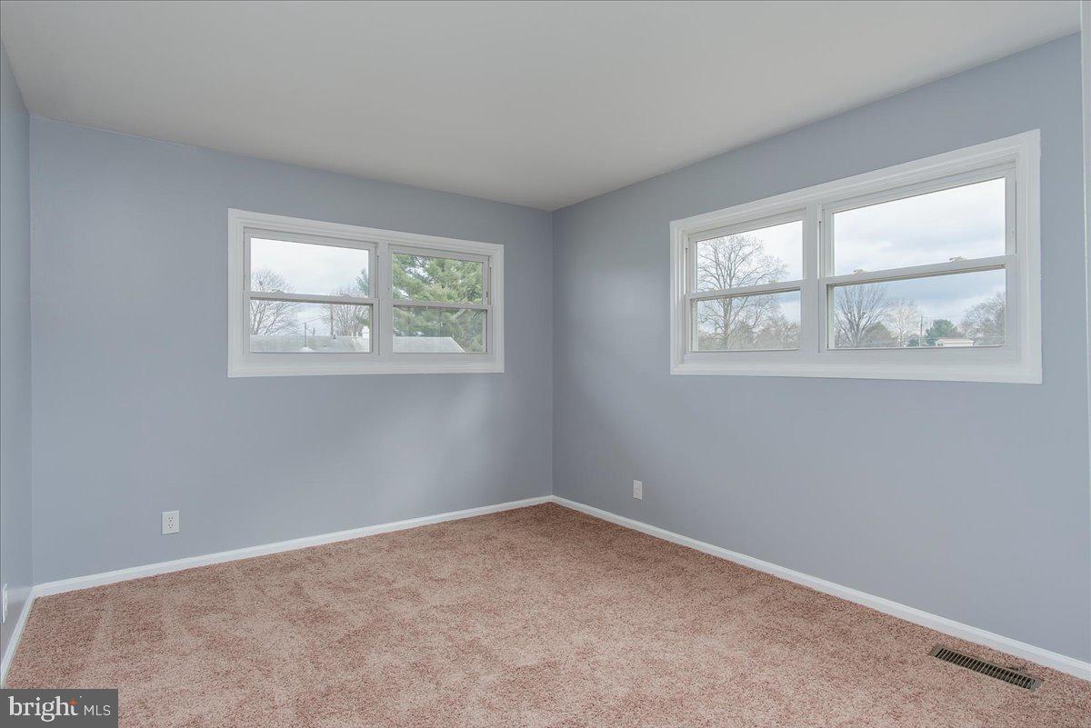 1207 Outer Drive Hagerstown, MD 21742 - Photo 21 of 42 Bedroom 2