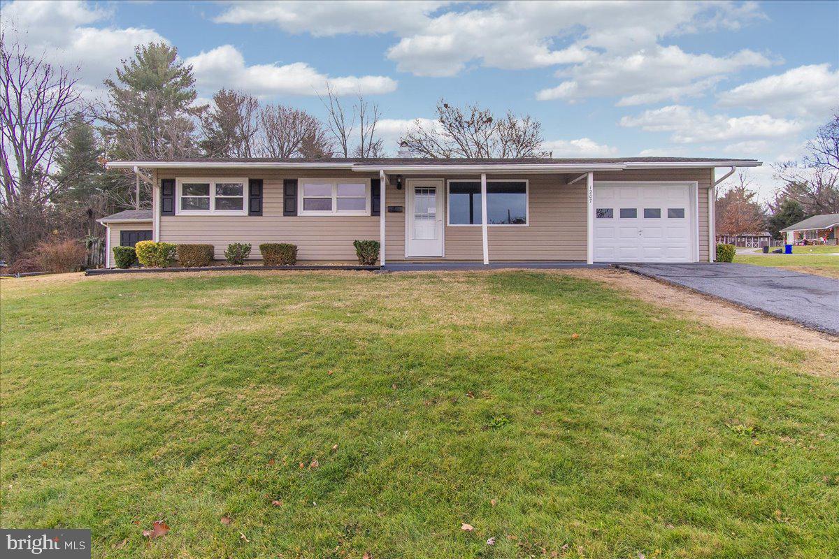 1207 Outer Drive Hagerstown, MD 21742 - Photo 3 of 42