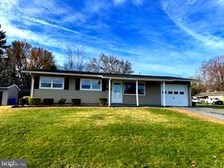 1207 Outer Drive Hagerstown, MD 21742 - Photo 5 of 42 Beautiful 3 bed 2 bath rancher!
