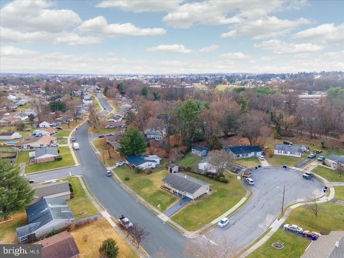 1207 Outer Drive Hagerstown, MD 21742 - Photo 7 of 42
