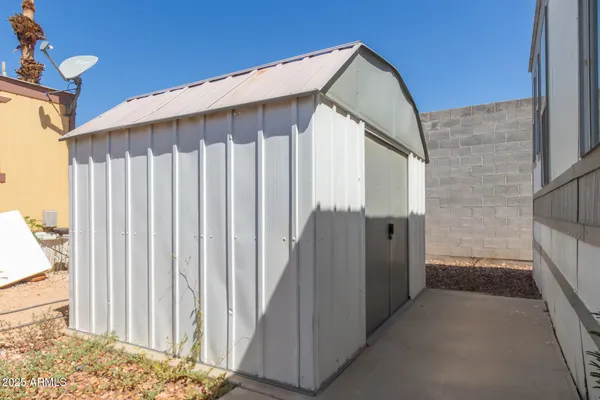 $95,000 | 1221 North Dysart Road, Unit 42, Avondale, AZ 85323