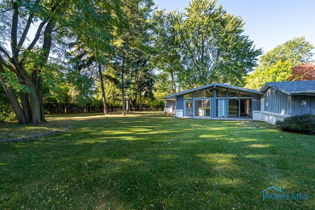 1516 Cherry Valley Road Toledo, OH 43607 - Photo 17 of 19 Gallery Image 17