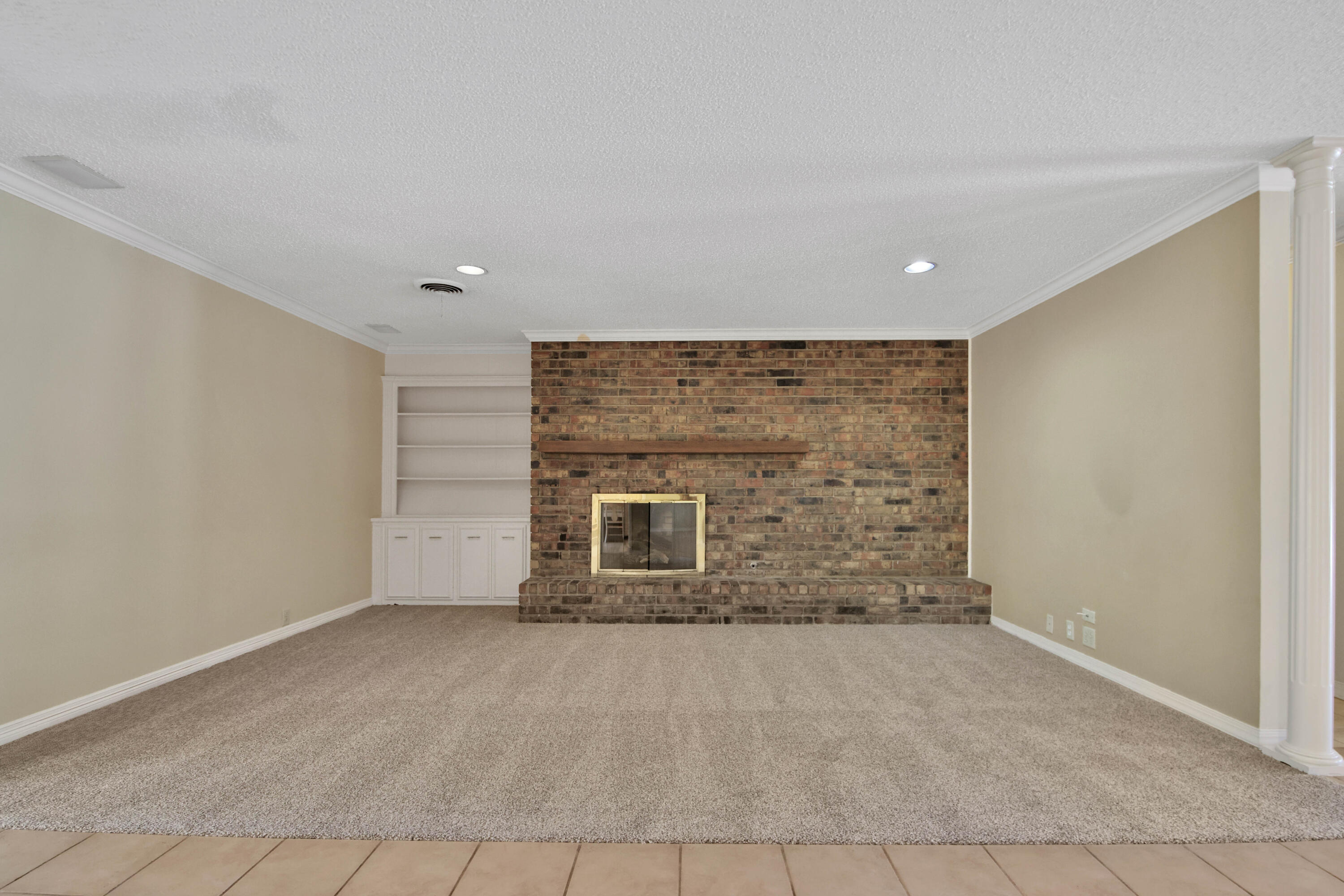 3407 68th Drive Lubbock, TX 79413 - Photo 7 of 41 IMG_1877