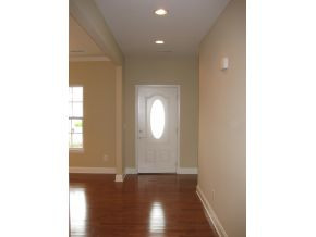 Foyer Similar