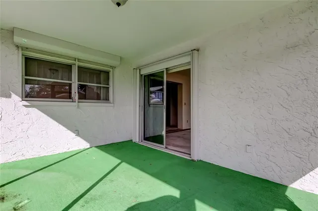 $320,000 | 835 Anchorage Lane, Palm Harbor, FL 34685