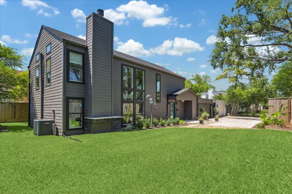 $5,200 | 7703 Bobbitt Lane, Unit D, Houston, TX 77055