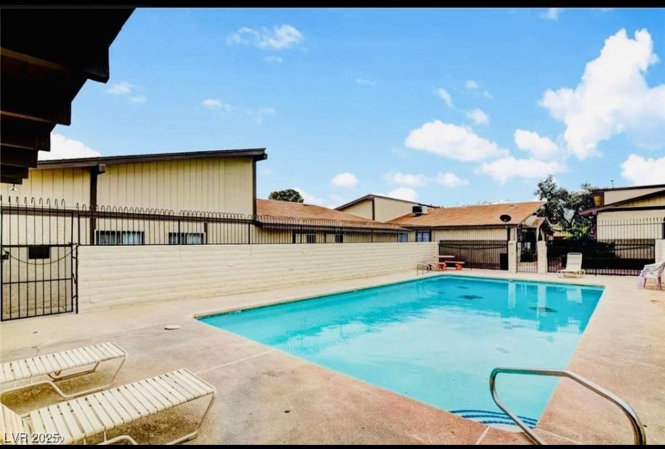 5701 Smoke Ranch Road, Unit D Las Vegas, NV 89108 - Photo 14 of 14