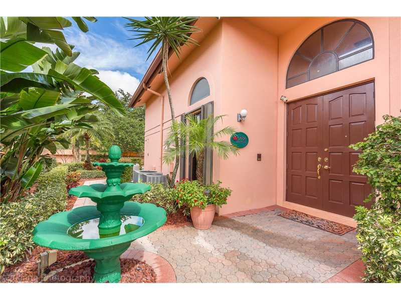 6484 Via Rosa Boca Raton, FL 33433 - Photo 3 of 19 Exterior Front.